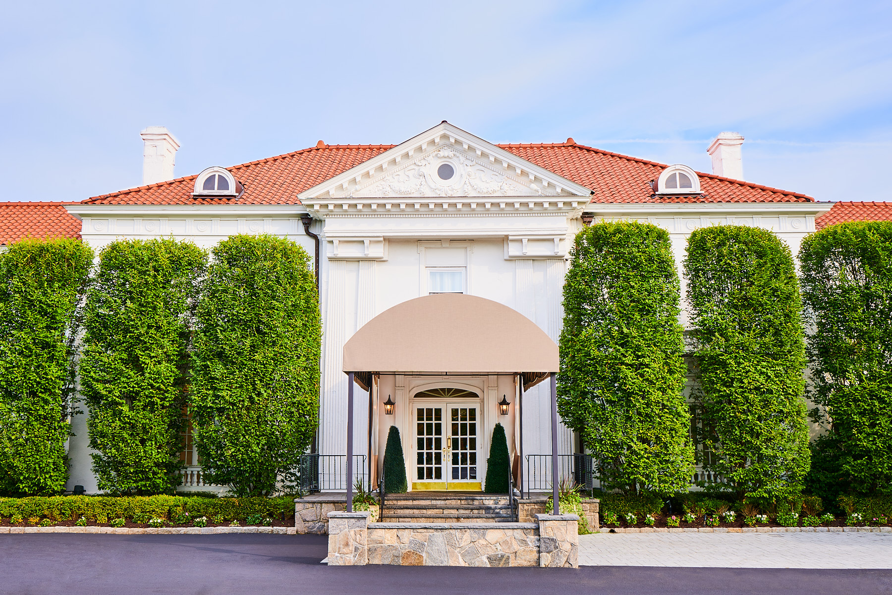Exterior of Greentree Country Club